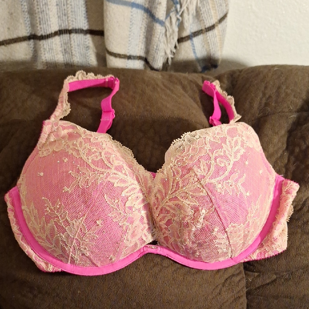 Victoria's Secret Pink Lace Bra